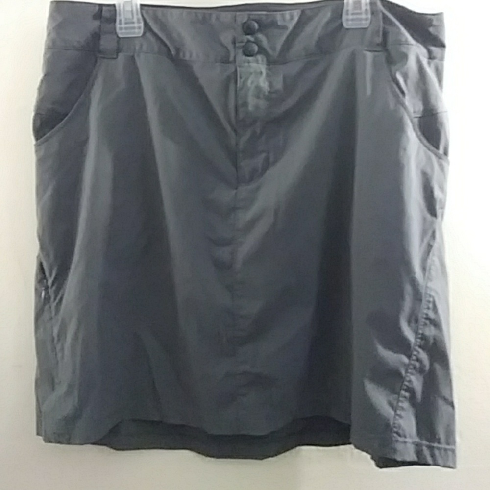 Skort